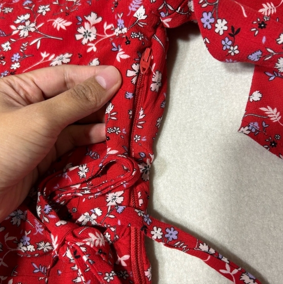 SANCTUARY Girl on Fire Faux wrap. Red and floral print. Size Sm - Picture 10 of 12